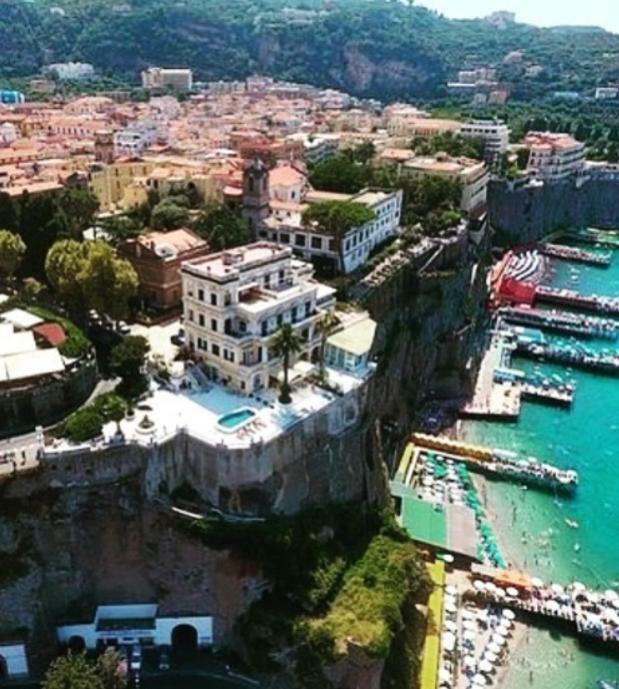 Villa La Terrazza Suites Sorrent Exterior foto